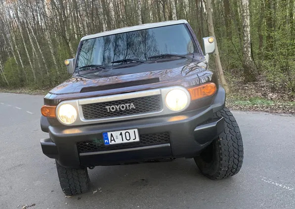 toyota Toyota FJ cena 129900 przebieg: 69700, rok produkcji 2007 z Warszawa